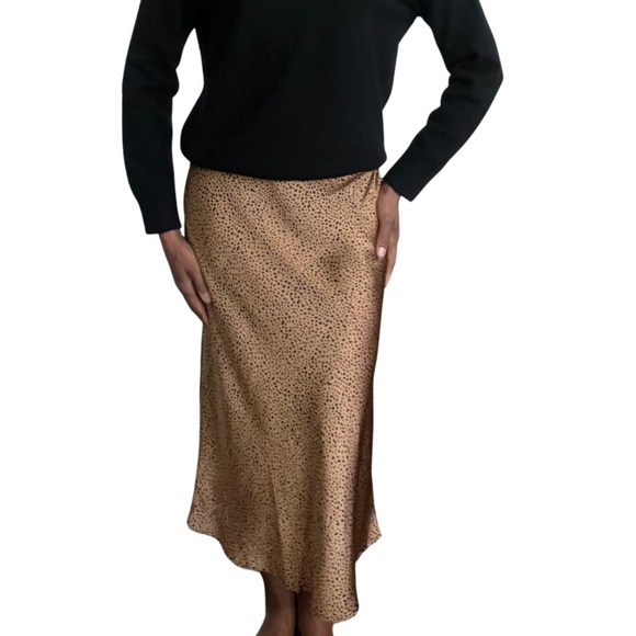 JON & ANNA BROWNISH GOLD & BLACK SPOTTED ASYMETRICAL MIDI SLIP SKIRTSIZE: L